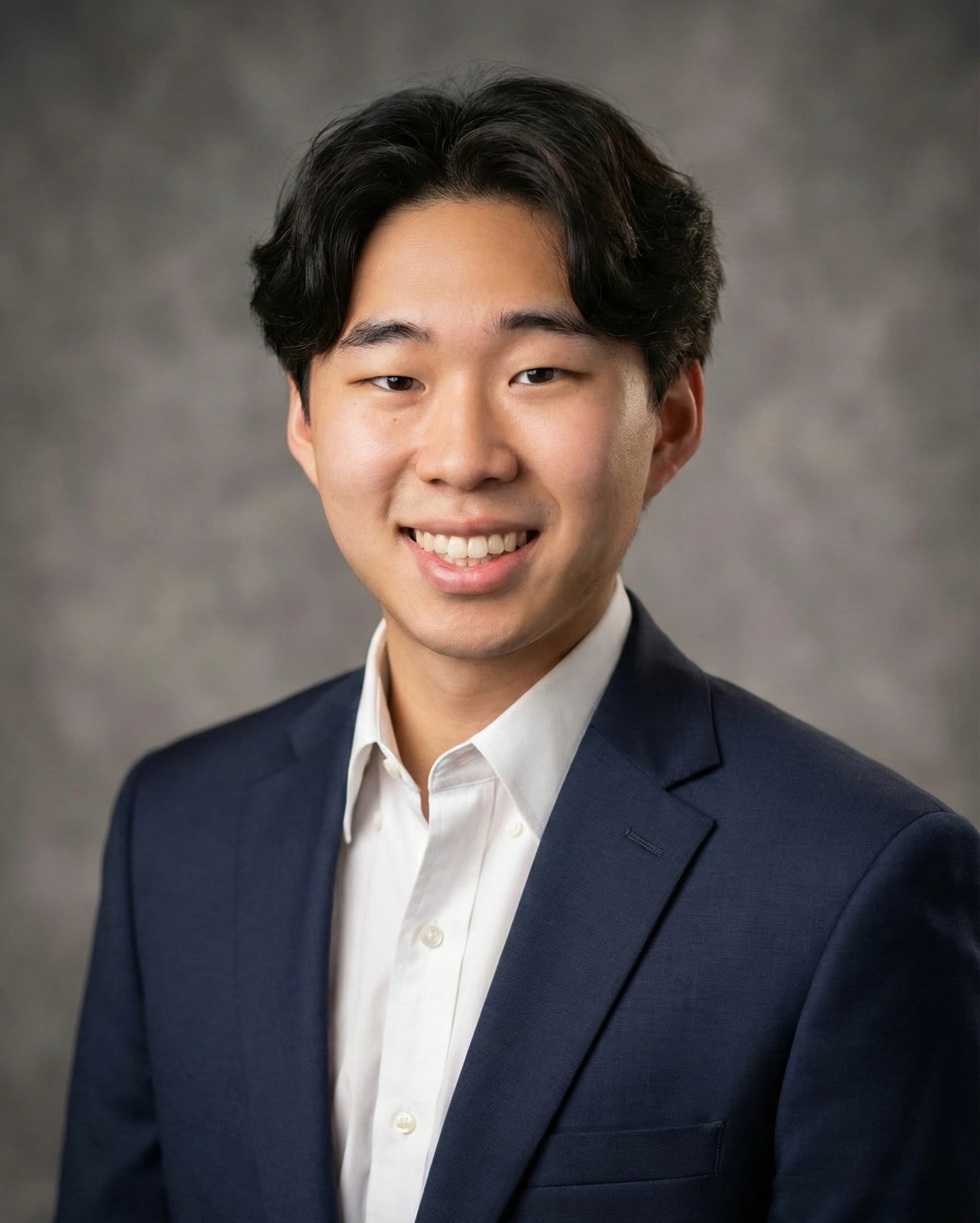 Ethan Han headshot